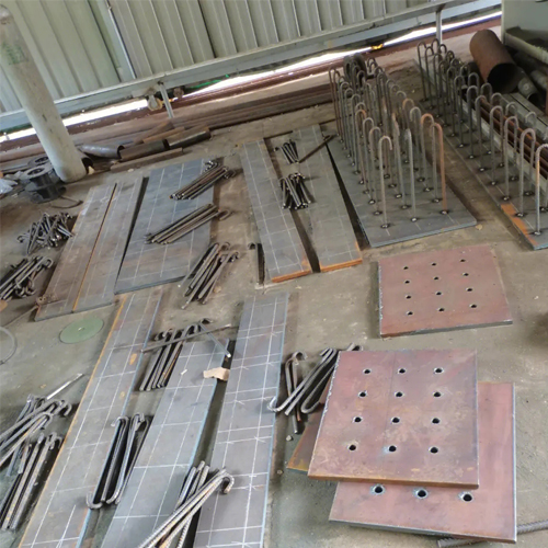 有哪些其他因素会影响庆阳预埋件位置的确定？